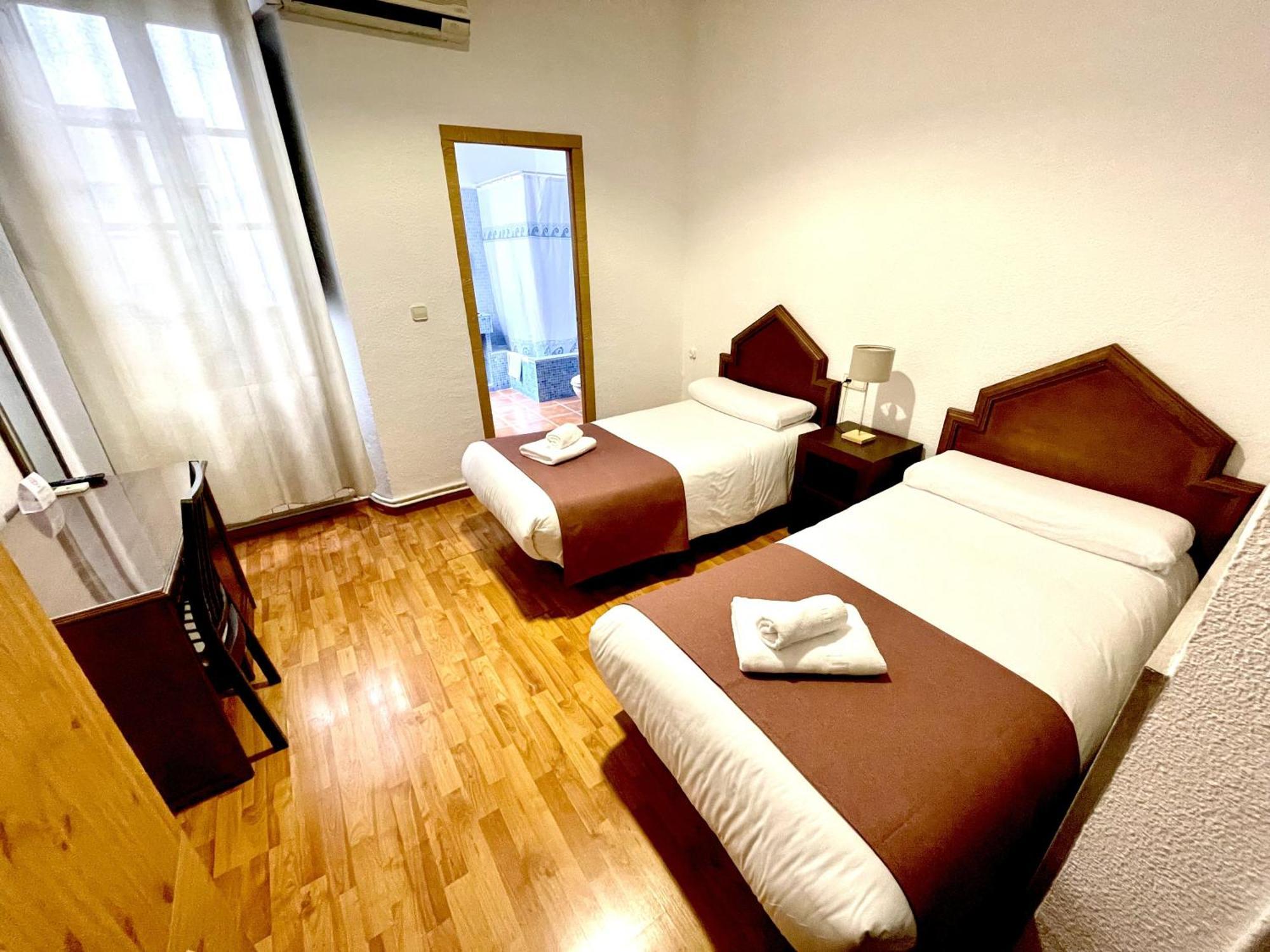 Arteaga Hostal & Banos Arabes Elvira Granada Buitenkant foto