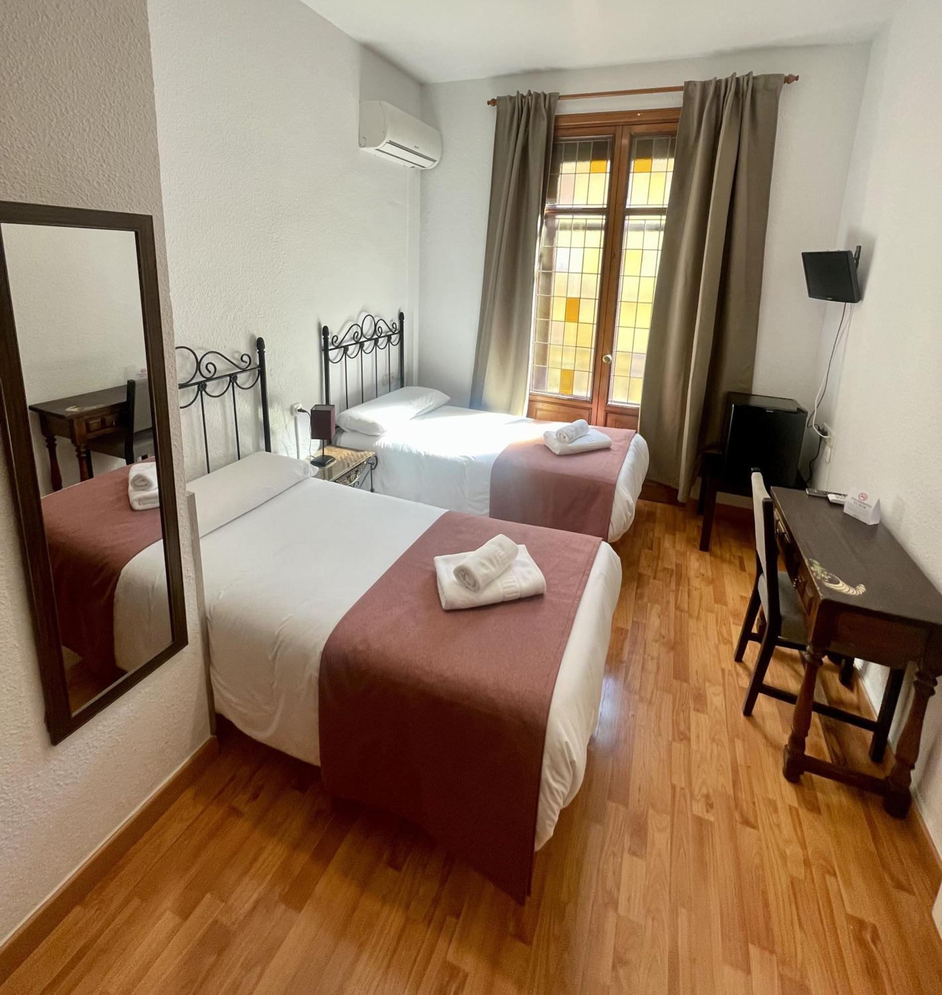 Arteaga Hostal & Banos Arabes Elvira Granada Buitenkant foto