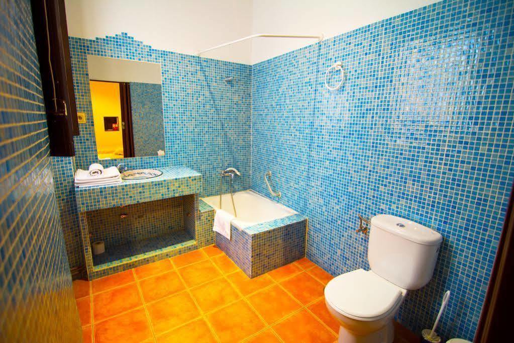 Arteaga Hostal & Banos Arabes Elvira Granada Buitenkant foto